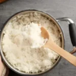 Non mescolare mai il riso mentre cuoce: ecco il motivo